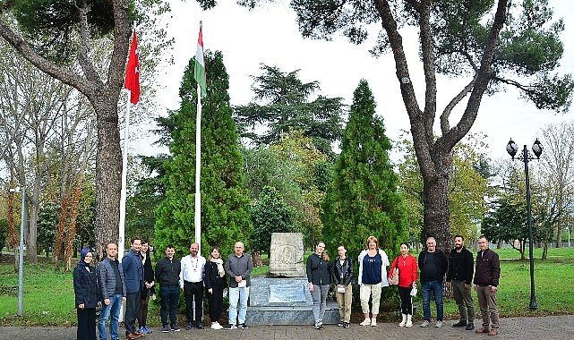 Macar Gazetecilerin Tokeli Imre Ziyaretleri 801.jpg