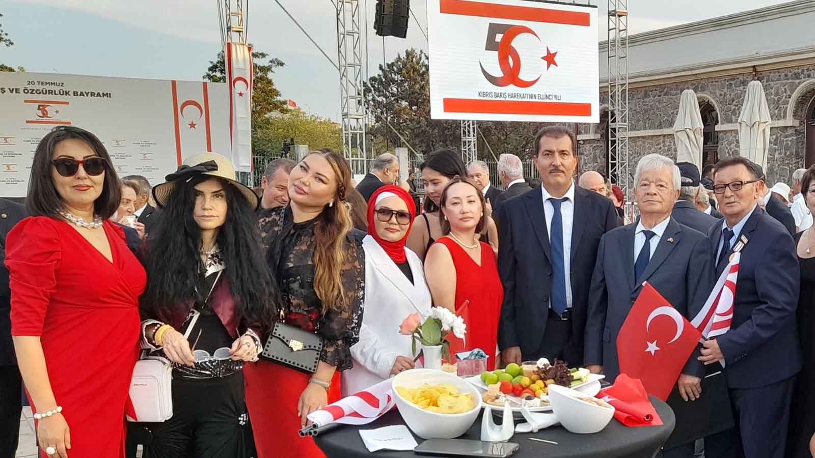 Çiğdem Yorgancıoğlu Kktc,yaşasın Akdeniz'in Köpüğündeki Güzel!